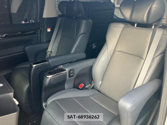Toyota ALPHARD 2023-05 8856664-7