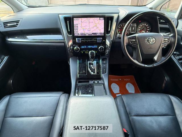 Toyota ALPHARD 2018-02 8856829-8