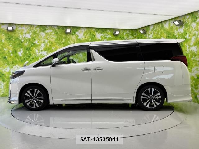 Toyota ALPHARD 2022-05 8856905-1