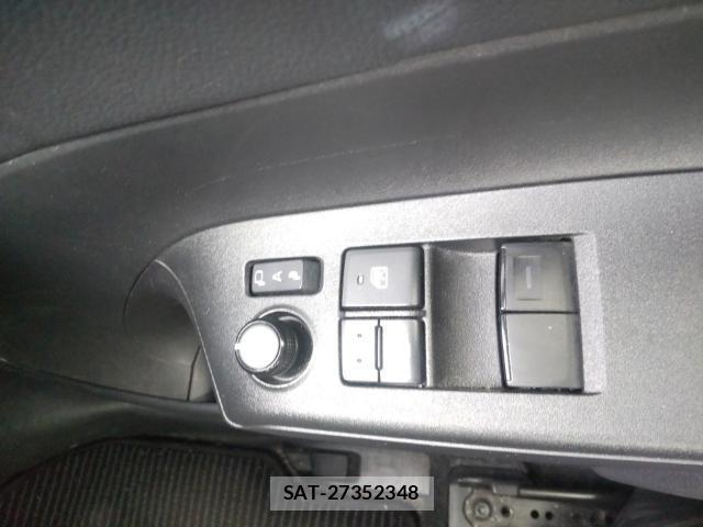 Toyota AQUA 2021-09 8854093-13