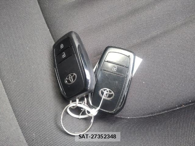Toyota AQUA 2021-09 8854093-14