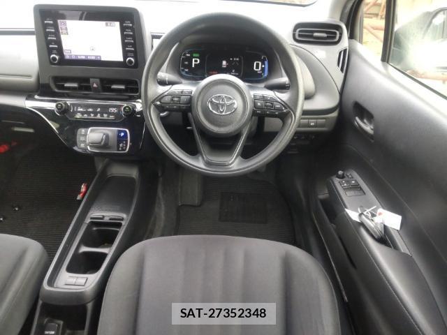 Toyota AQUA 2021-09 8854093-2