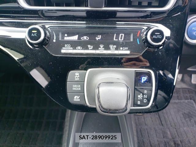 Toyota AQUA 2021-09 8854132-11