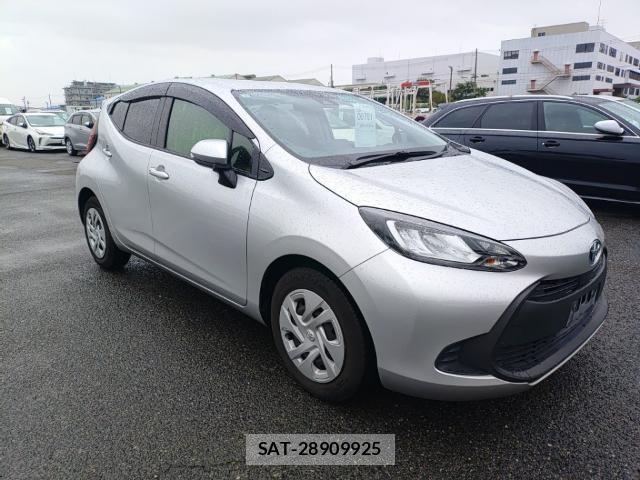 Toyota AQUA 2021-09 8854132-3