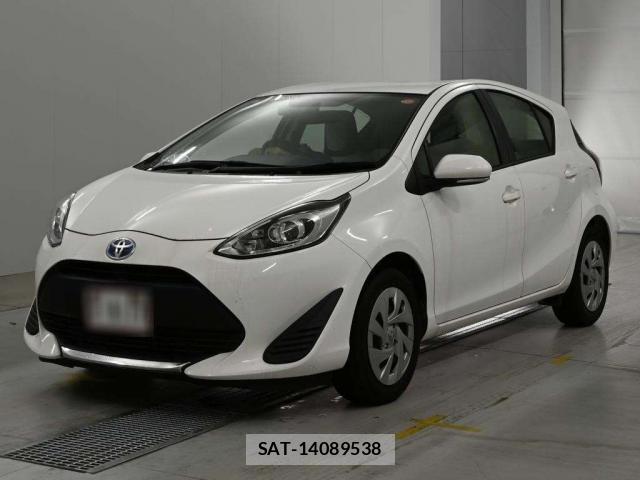 Toyota AQUA 2021-09 8854359-0