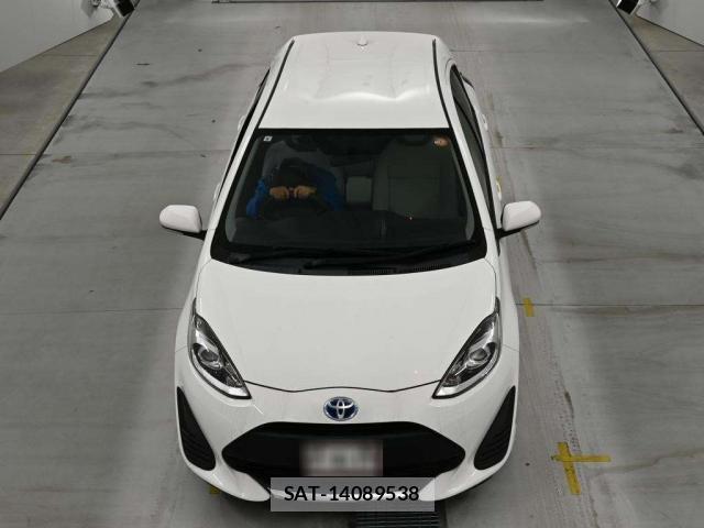 Toyota AQUA 2021-09 8854359-7