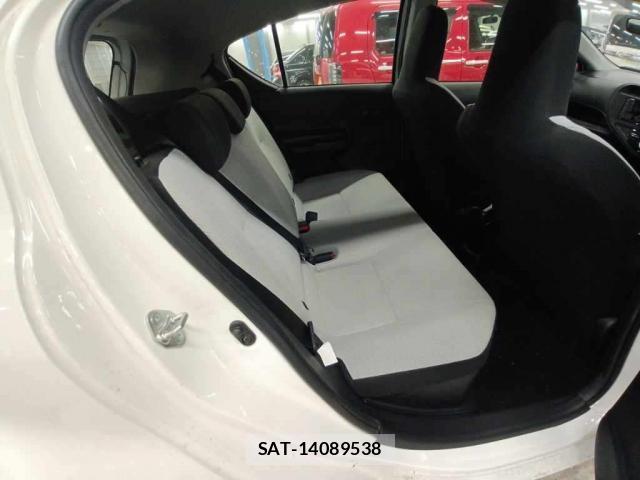 Toyota AQUA 2021-09 8854359-8