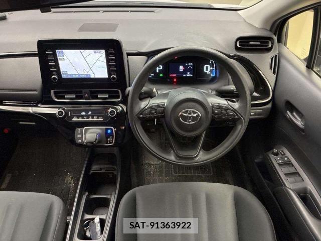Toyota AQUA 2021-10 8854379-2