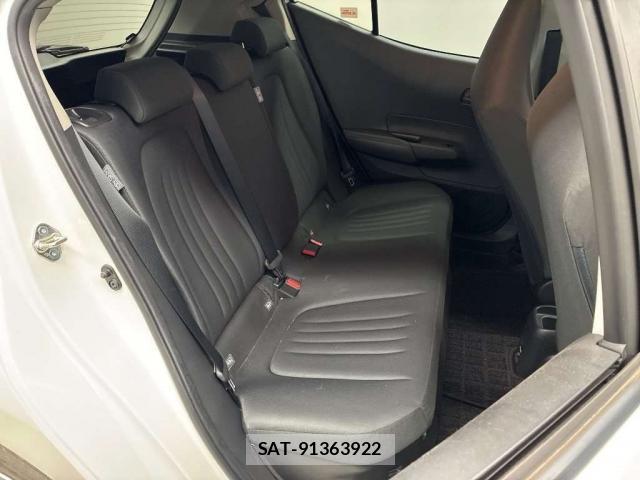 Toyota AQUA 2021-10 8854379-4