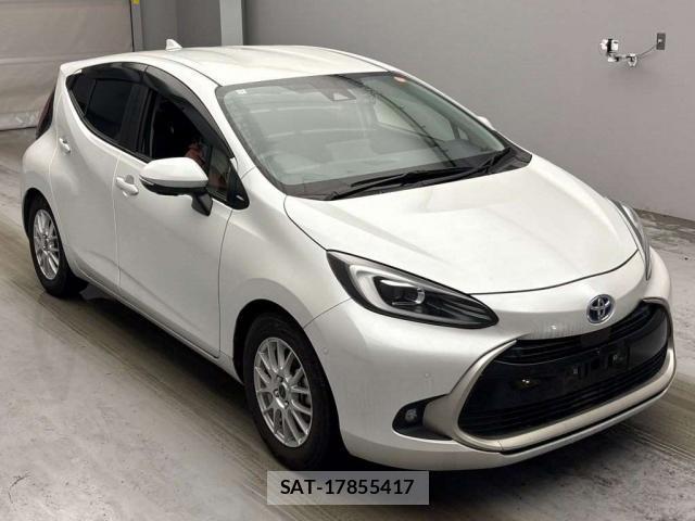 Toyota AQUA 2022-11 8854381-0