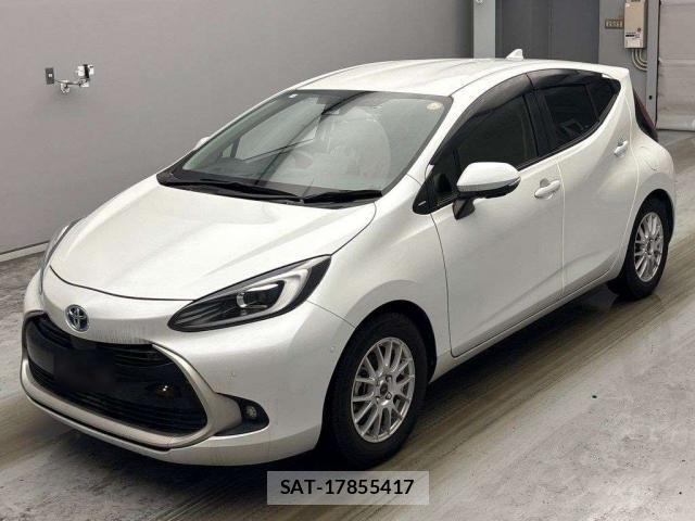 Toyota AQUA 2022-11 8854381-12