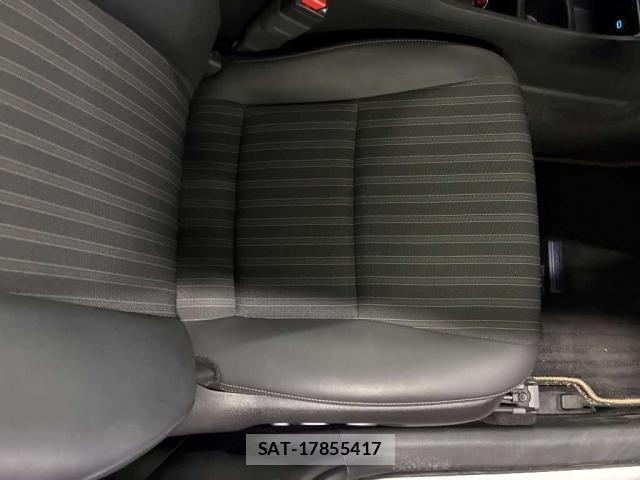 Toyota AQUA 2022-11 8854381-5