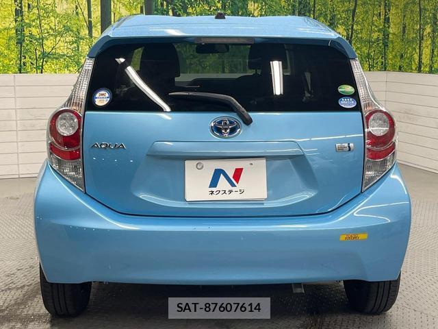 Toyota AQUA 2013-03 8854406-14