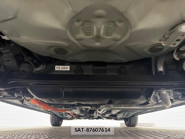 Toyota AQUA 2013-03 8854406-18