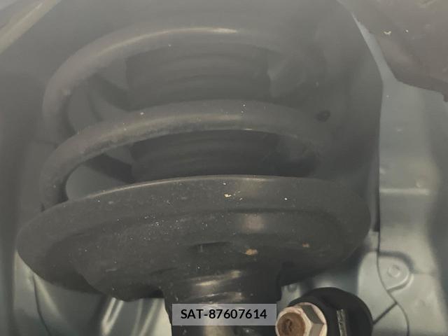 Toyota AQUA 2013-03 8854406-19