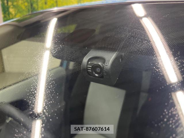 Toyota AQUA 2013-03 8854406-2