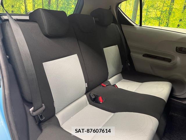 Toyota AQUA 2013-03 8854406-8