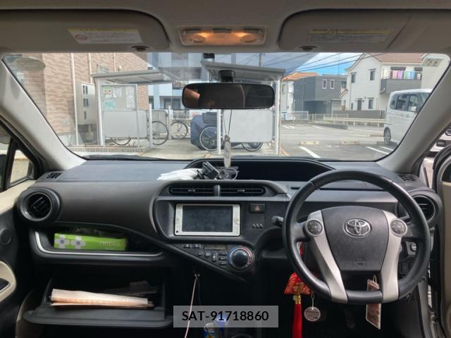 Toyota AQUA 2013-11 8854504-10