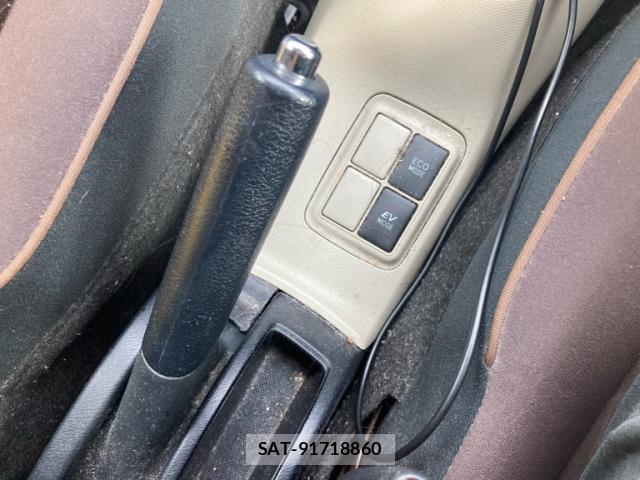 Toyota AQUA 2013-11 8854504-18