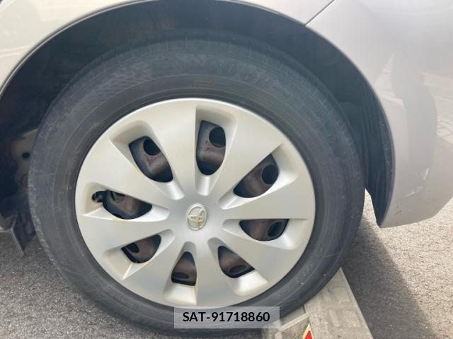 Toyota AQUA 2013-11 8854504-4