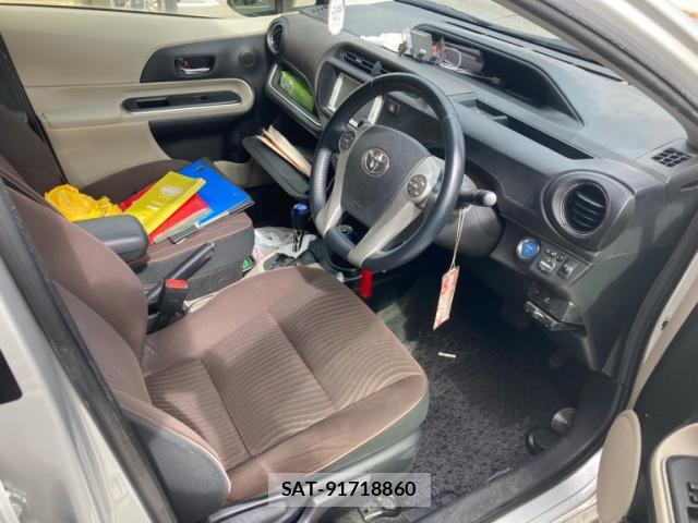 Toyota AQUA 2013-11 8854504-8