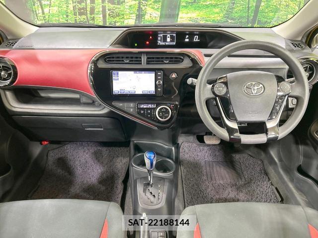 Toyota AQUA 2017-11 8854713-1