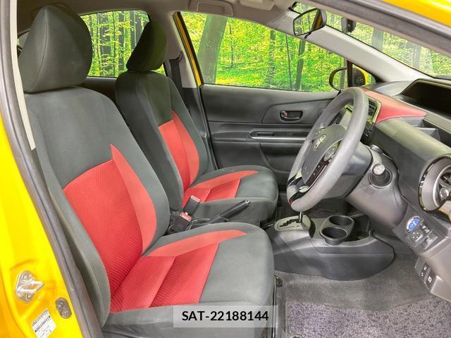 Toyota AQUA 2017-11 8854713-7