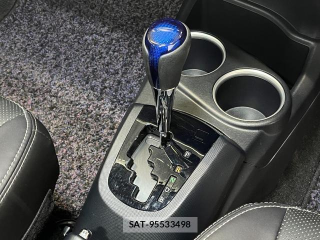 Toyota AQUA 2019-07 8854790-16