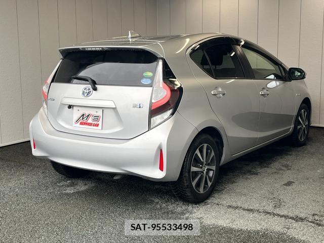 Toyota AQUA 2019-07 8854790-2