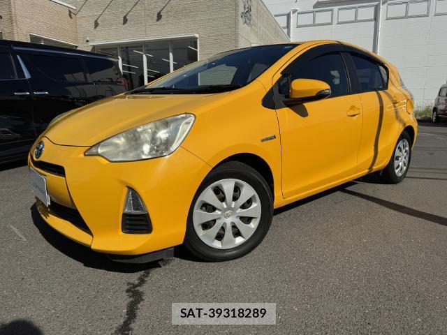 Toyota AQUA 2012-11 8854855-0