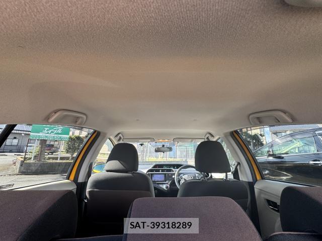 Toyota AQUA 2012-11 8854855-16