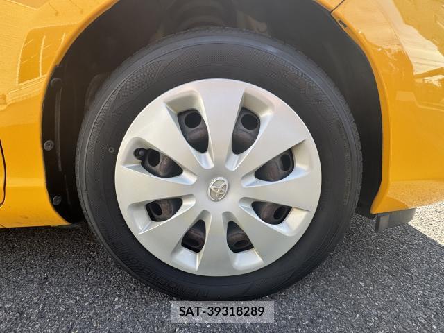 Toyota AQUA 2012-11 8854855-8
