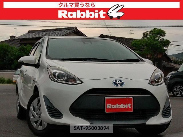 Toyota AQUA 2018-02 8854942-0