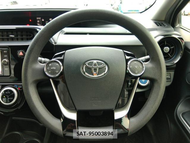 Toyota AQUA 2018-02 8854942-12