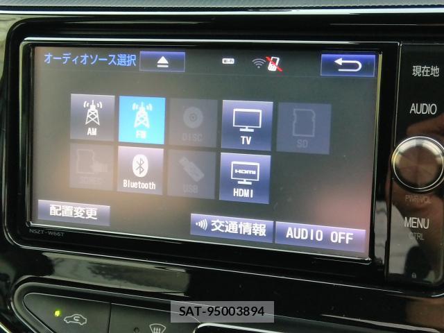 Toyota AQUA 2018-02 8854942-16