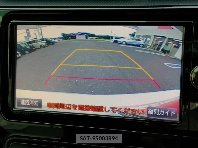 Toyota AQUA 2018-02 8854942-18