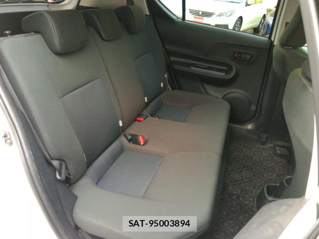 Toyota AQUA 2018-02 8854942-9
