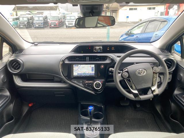 Toyota AQUA 2021-03 8854979-2