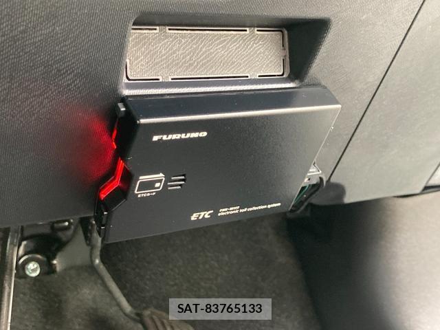 Toyota AQUA 2021-03 8854979-6