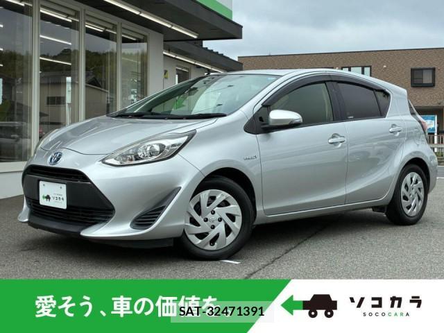 Toyota AQUA 2017-11 8855024-0