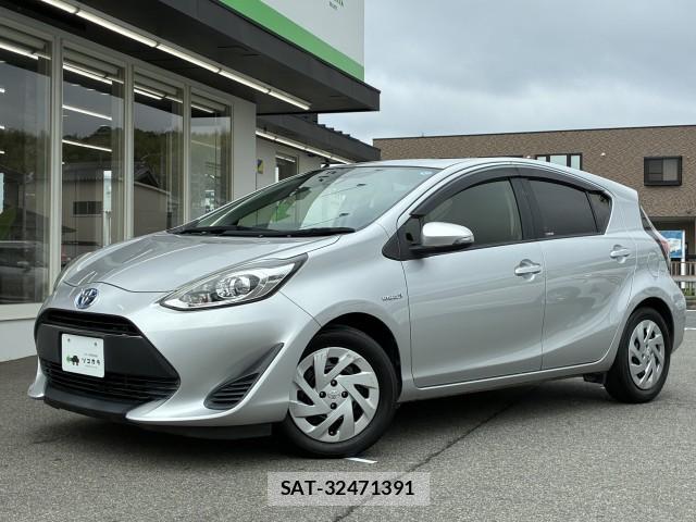 Toyota AQUA 2017-11 8855024-11