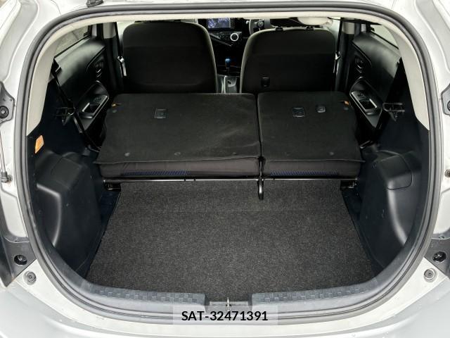 Toyota AQUA 2017-11 8855024-16
