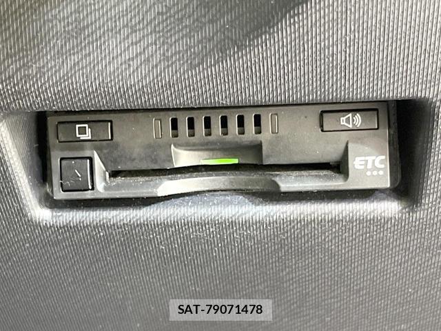 Toyota AQUA 2019-03 8855067-5
