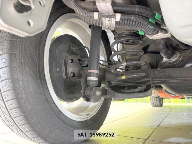 Toyota AQUA 2015-09 8855068-18