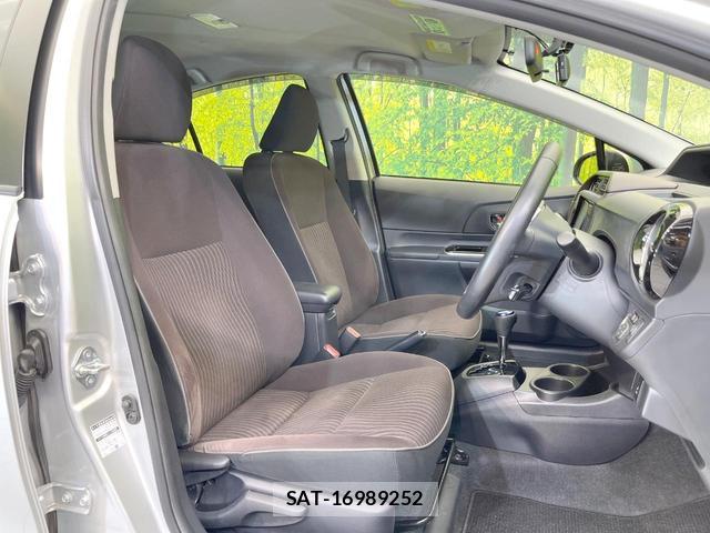 Toyota AQUA 2015-09 8855068-6