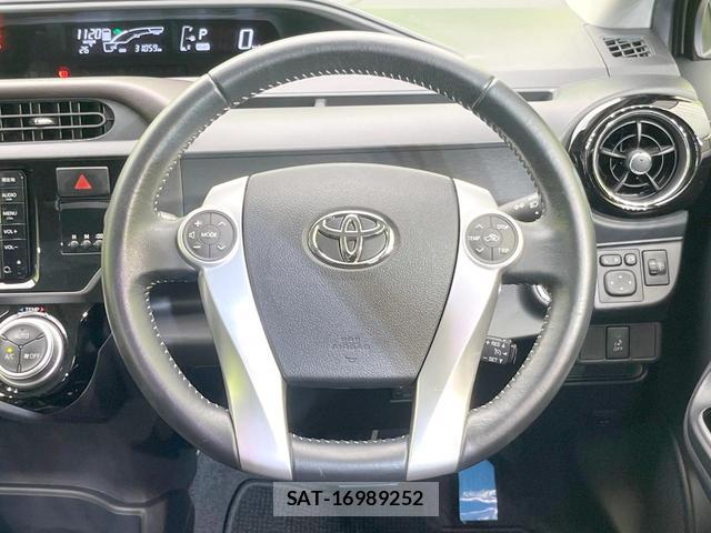 Toyota AQUA 2015-09 8855068-9