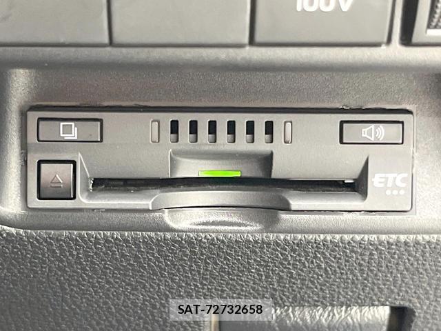 Toyota AQUA 2022-10 8855071-6