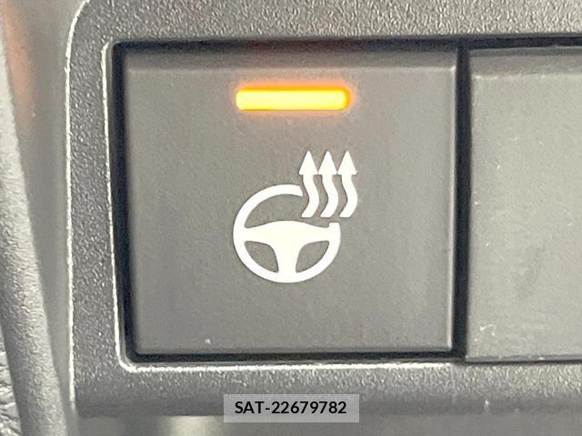 Toyota AQUA 2023-04 8855074-6