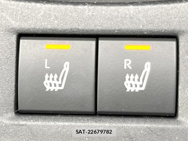 Toyota AQUA 2023-04 8855074-7