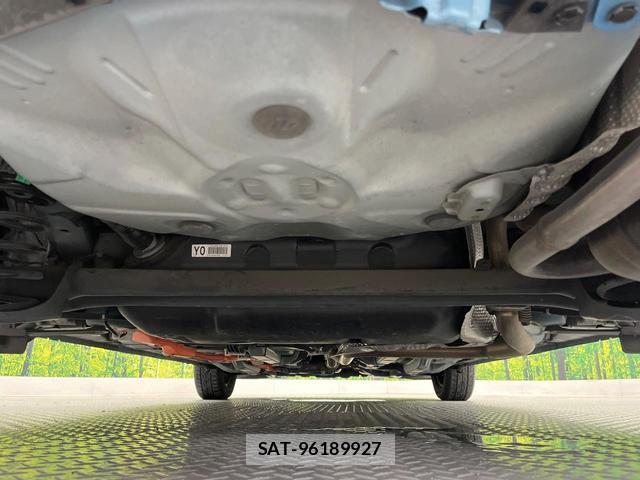 Toyota AQUA 2013-06 8855117-19